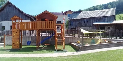 Urlaub auf dem Bauernhof - Mithilfe beim: Tiere füttern - Weißpyhra - Spielplatz - Büchlhof 