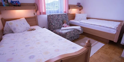 Urlaub auf dem Bauernhof - Jahreszeit: Sommer-Urlaub - Föbing (Frauenstein, Gurk) - Kinder-Schlafzimmer  - Ferienwohnungen Starmuz