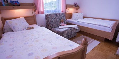 Urlaub auf dem Bauernhof - Art der Landwirtschaft: Tierhaltung - Rottenstein (Ebenthal in Kärnten) - Kinder-Schlafzimmer  - Ferienwohnungen Starmuz
