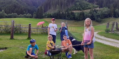 Urlaub auf dem Bauernhof - Tiere am Hof: Kühe - Steiermark - Stockbrot  - Brigitte und Martin Weichbold