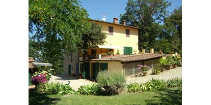Urlaub auf dem Bauernhof - Tagesausflug möglich - Florenz - Das große Bauernhaus, in dem sich die Apartments befinden. - Agriturismo La Tinaia
