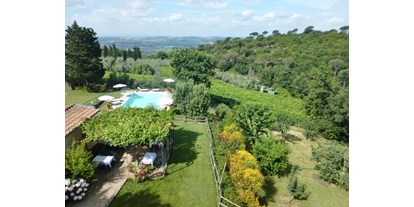 vacanza in fattoria - absolute Ruhelage - Castelfiorentino - Blick auf den Garten von einer Wohnung. - Agriturismo La Tinaia