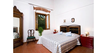 Urlaub auf dem Bauernhof - Tagesausflug möglich - Certaldo - Schlafzimmer der Wohnung Il Bosco für 4 Personen. - Agriturismo La Tinaia
