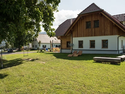 nyaralás a farmon - Mithilfe beim: Tiere füttern - Eisbach - Promschhof Ferienhaus