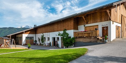 Urlaub auf dem Bauernhof - Mithilfe beim: Eier sammeln - Salzburger Sportwelt - Der Oberbichlhof