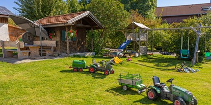 Urlaub auf dem Bauernhof - Stromanschluss: für E-Bikes - Allgäu - Garten Veiter-Hof - Veiter-Hof