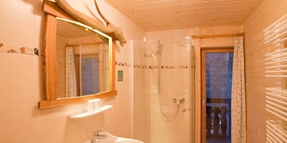 Urlaub auf dem Bauernhof - Schönau (Naarn im Machlande) - Badezimmer FeWo Bamwiesn - Biohof Lueg