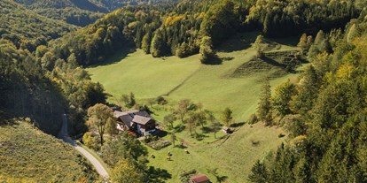 vacanza in fattoria - erreichbar mit: Bahn - Großegg (Göstling an der Ybbs) - Biohof Lueg - mitten im Wald - Biohof Lueg