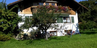 vakantie op de boerderij - ruhige Lage - Waltenhofen - Ferienwohnung "Kleeblatt" im DG mit Balkon - Mockenhof