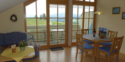 Urlaub auf dem Bauernhof - ideal für: Senioren - Allgäu - Säntis - Essbereich mit Ausblick - Ferienhof Sinz