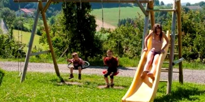 Urlaub auf dem Bauernhof - Art der Unterkunft: Appartement - Gündorf - Für die Kinder gibt es einen Spielplatz - Schwalbenhof
