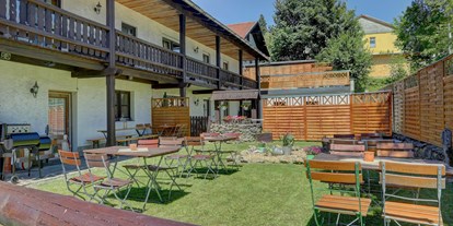 Urlaub auf dem Bauernhof - ideal für: Familien - Scheiblberg (Rohrbach-Berg) - Garten - Ferienhof Landhaus Guglhupf
