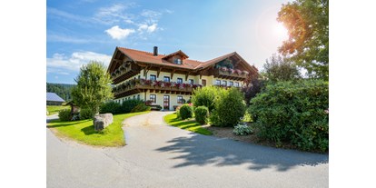 vacanza in fattoria - ideal für: Senioren - Baviera - Hofansicht - Fuchshof
