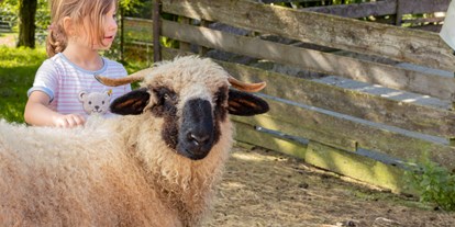 Urlaub auf dem Bauernhof - ideal für: Senioren - Bayern - Schafe/Ziegen - Fuchshof