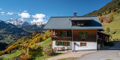 Urlaub auf dem Bauernhof - Fahrzeuge: Balkenmäher - Vorarlberg - Bergbauernhof Ganahl