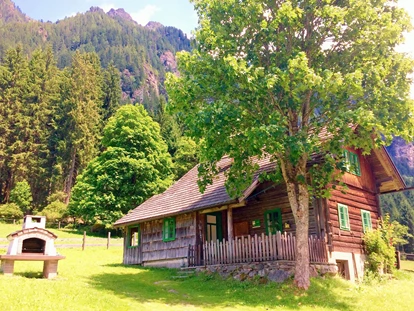 vacation on the farm - Tiere am Hof: Kühe - Erlfeld - Selbstversorgerhütte im Untertal bis 6 Personen, vom Abelhof 8km entfernt. - Abelhof