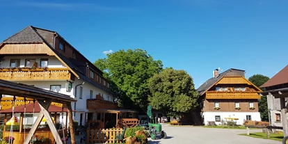 Urlaub auf dem Bauernhof - Schwimmmöglichkeit: Außenpool - Wallingwinkl - Pürcherhof im Sommer - Pürcherhof