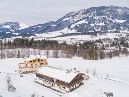 Urlaub auf dem Bauernhof - Stromanschluss: für E-Autos - Österreich - Winterfoto - Biobauernhof Mittermoos