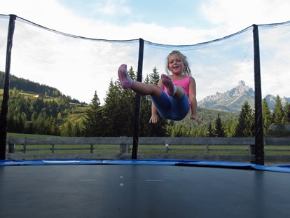 vacation on the farm - Thumersbach - Trampolin - Mittersteghof