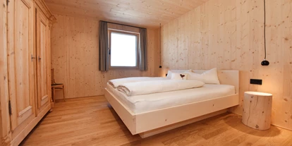 Urlaub auf dem Bauernhof - Art der Unterkunft: Appartement - Kißlegg - Chalet "Hof" - Schlafzimmer 2 - Nahturhof