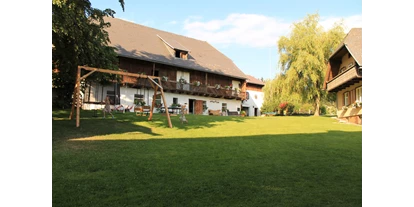 Urlaub auf dem Bauernhof - ideal für: Familien - Kranichberg - Hofbereich - Bauernhof Hönigshof - Familie Kerschenbauer