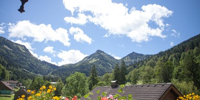 vacanza in fattoria - Klassifizierung Blumen: 4 Blumen - Salzburg und Umgebung - In der Bergwelt der Osterhorngruppe liegt der idyllische Hintersee. Umgeben von unberührten Bächen, lädt dieser zauberhafte Ort zum Verweilen ein. - Bio-Bauernhof Vordergrubenbach