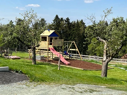 Urlaub auf dem Bauernhof - ideal für: Genuss - Fehring - Kinderspielplatz - Biohofgut Laschalt