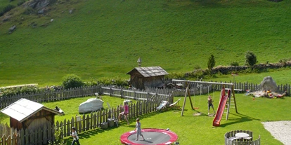 vacanza in fattoria - Verleih: Rodel - Göriach (Virgen) - Die Kinder haben viel Platz zum Spielen auf unserem Spielplatz und im Spielzimmer - Oberhof