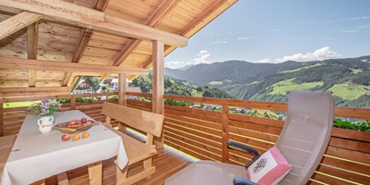 Urlaub auf dem Bauernhof - Tischtennis - Trentino-Südtirol - Balkon - Wieserhof
