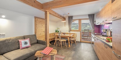 Urlaub auf dem Bauernhof - ideal für: Mitarbeit - Trentino-Südtirol - Wohnzimmer - Wieserhof