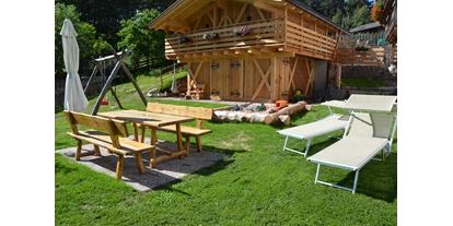 vakantie op de boerderij - Fahrzeuge: Güllefass - St. Andrä (Trentino-Südtirol) - Liegewiese - Schgagulerhof