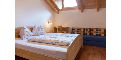Urlaub auf dem Bauernhof - Trampolin - Dolomiten - Schlafzimmer - Schgagulerhof