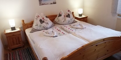 Urlaub auf dem Bauernhof - Tiere am Hof: Kühe - Steiermark - Ferienwohnung 1, Schlafzimmer  - Bergbauernhof Rami 