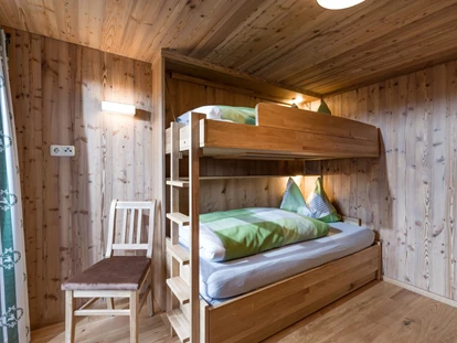 Urlaub auf dem Bauernhof - Skitouren - Köhlbichl - Schlafzimmer 2 - FeWo "Hohe Salve"
- 2 Bett Variante "Stockbett" - Erbhof "Achrainer-Moosen"