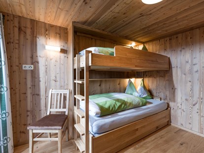 Urlaub auf dem Bauernhof - Tirol - Schlafzimmer 2 - FeWo "Hohe Salve"
- 2 Bett Variante "Stockbett" - Erbhof "Achrainer-Moosen"
