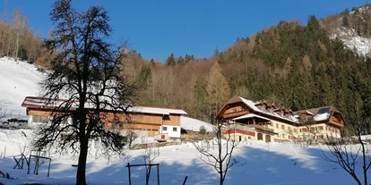 Urlaub auf dem Bauernhof - Jahreszeit: Winter-Urlaub - Jörgerberg - Hofansicht - Roithhof