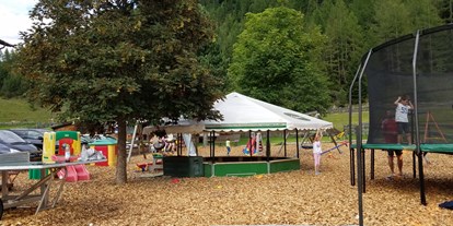 Urlaub auf dem Bauernhof - PLZ 6532 (Österreich) - Am Spielplatz kommt bestimmt keine Langeweile auf - Reiterhof Alpin Appart