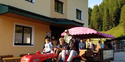 Urlaub auf dem Bauernhof - Hofladen - Traktorfahrt (Sommer Hauptsaison) - Reiterhof Alpin Appart