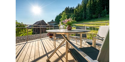 vacanza in fattoria - begehbarer Heuboden - die Dachterrasse im Apart "Heidis Nest" - wunderbare Ausblicke sind garantiert - Hauserhof am Goldberg