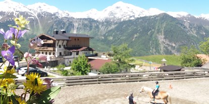 Urlaub auf dem Bauernhof - Tirol - Unser Bio & Reiterhof der Veitenhof im Sommer - Bio und Reiterhof der Veitenhof