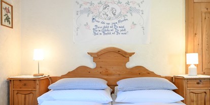 Urlaub auf dem Bauernhof - ideal für: Pärchen - Weißpriach - Ferienwohnung Johanna; Schlafzimmer 1 - Auerhof