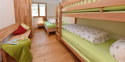 dovolenka na farme - Balderschwang Gschwend - Schlafzimmer mit Etagenbett (0,90*2m) und Bett (1,20*2m) - Ausblickhof