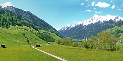 vacation on the farm - Streichelzoo - Mühlwald (Trentino-Südtirol) - Der Ausblick vom Balkon - Ausserwieserhof