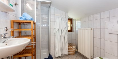 Urlaub auf dem Bauernhof - ideal für: Senioren - Wald (Faistenau) - Badezimmer FW Schwalbenwand - Josef und Christine Stöckl