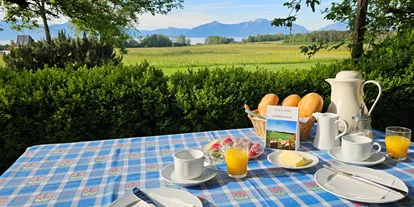 Urlaub auf dem Bauernhof - Terrasse oder Balkon am Zimmer - Mödenham - Frühstück - Genieße Dein täglich von uns frisch vorbereitete Frühstück auf der Panoramaterrasse oder in der gemütlichen Bauernstube. - Moier-Hof LEX
