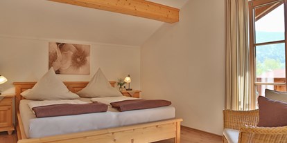 Urlaub auf dem Bauernhof - ideal für: Pärchen - Hof bei Salzburg - Schlafzimmer Vergissmeinnicht - Sotterhof