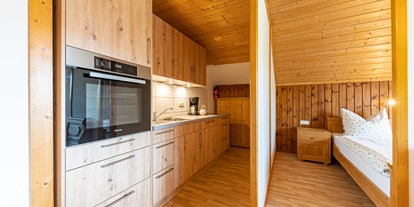 Urlaub auf dem Bauernhof - Region Chiemsee - Ferienwohnung Droatkammer
Küchenbereich
neue Küche mit Spülmaschine - Estermannhof