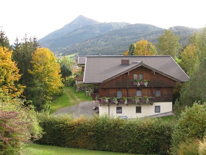 Urlaub auf dem Bauernhof - Schwimmmöglichkeit: Badesee - Salzburger Sportwelt - Herbst im Apartmenthaus - Apartmenthaus Kuchelberg