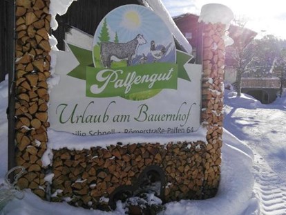 Urlaub auf dem Bauernhof - ideal für: Ruhesuchende - Bachwinkl (Saalfelden am Steinernen Meer, Maria Alm am Steinernen Meer) - Logo - Schnell Palfengut