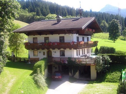 vacation on the farm - ideal für: Genuss - Salzburger Sportwelt - Blick auf Natur und Tal - Steinerbauer - Urlaub am Biokinderbauernhof